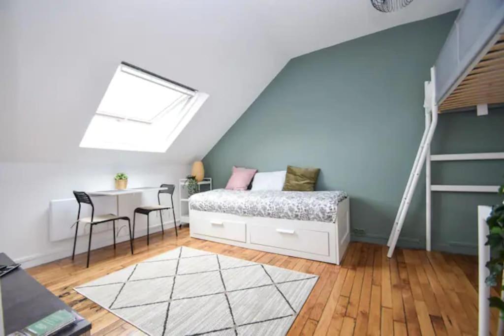 Disponible - Appartement Entier - 10Mn Rer B Aeroport Cdg - Paris Gare Du Nord, T11 Express, Le Bourget, Tout Equipe, Netflix Gratuit, 3 Personnes, 4Eme Etage, Escaliers, Parc Des Expositions, Parking Rue Gratuit Apres 19H Drancy Kültér fotó