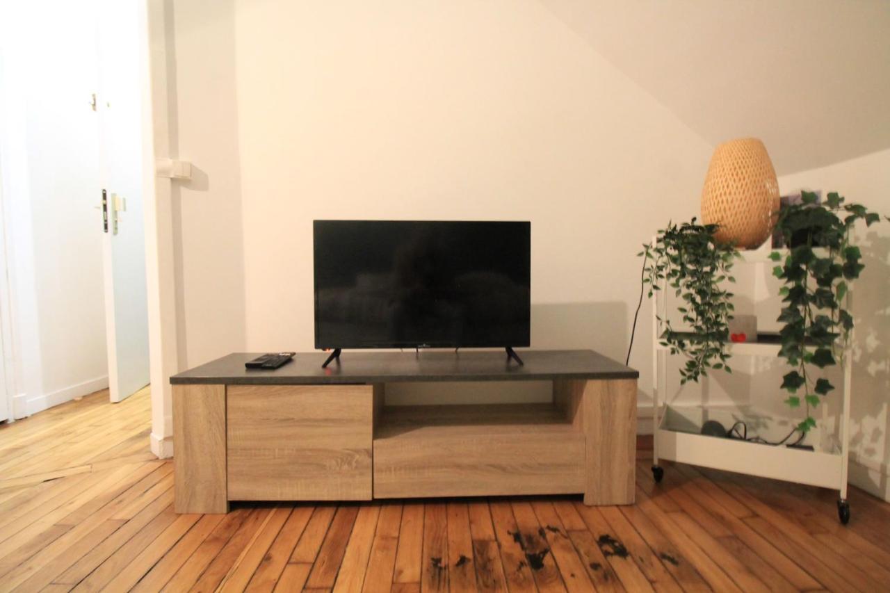 Disponible - Appartement Entier - 10Mn Rer B Aeroport Cdg - Paris Gare Du Nord, T11 Express, Le Bourget, Tout Equipe, Netflix Gratuit, 3 Personnes, 4Eme Etage, Escaliers, Parc Des Expositions, Parking Rue Gratuit Apres 19H Drancy Kültér fotó