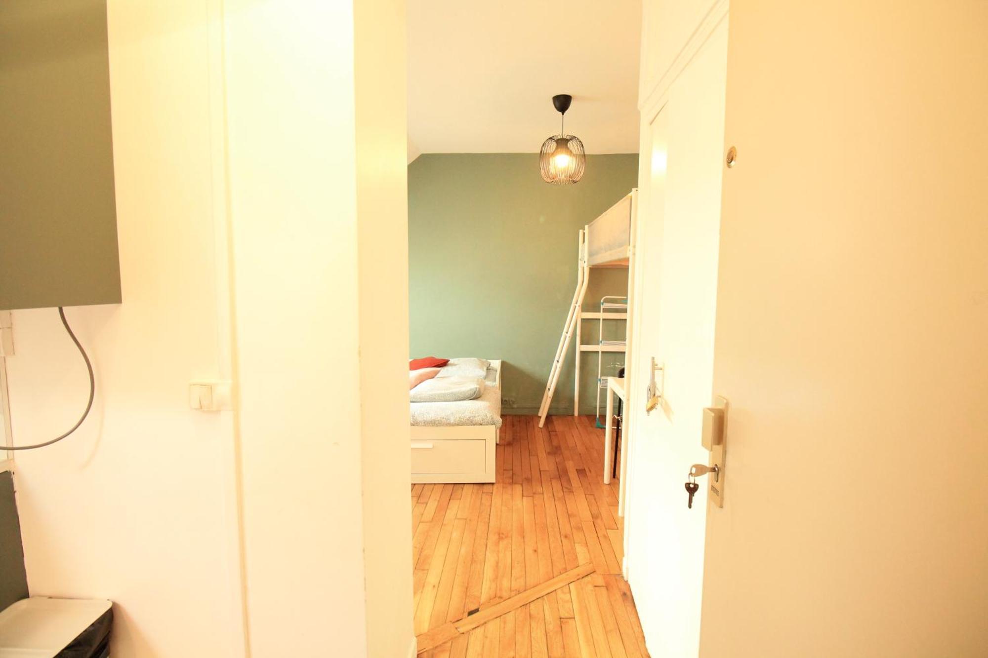 Disponible - Appartement Entier - 10Mn Rer B Aeroport Cdg - Paris Gare Du Nord, T11 Express, Le Bourget, Tout Equipe, Netflix Gratuit, 3 Personnes, 4Eme Etage, Escaliers, Parc Des Expositions, Parking Rue Gratuit Apres 19H Drancy Kültér fotó